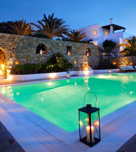 Underwater-LED-lights-in-a-pool-a-striking-outdoor-lighting-ideas.jpg