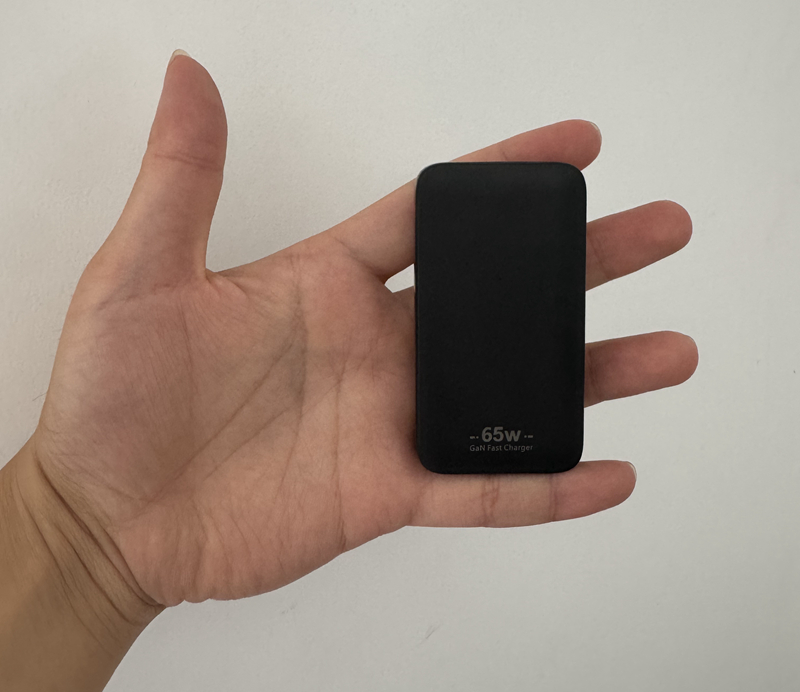 GaN charger with Recycled Plastic Material.jpg